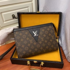 Mens Louis Vuitton Clutch Bags